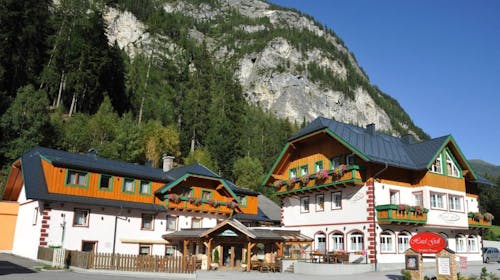 Hotel Gell - Savršen wellness odmor u regiji Lungau, Tweng bei Obertauern, Austrija - 347 EUR - 3x noćenje dvokrevetnoj Standard sobi za 2 osobe, Doručak