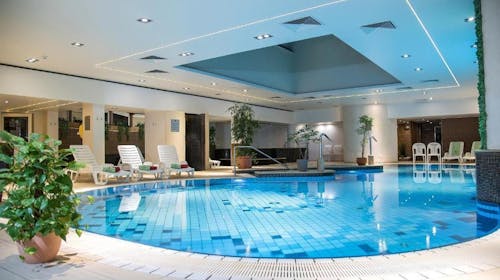 Palace Hotel Hevíz - Wellness odmor u Hévízu, Hévíz, Mađarska - 310 EUR - 2x noćenje u dvokrevetnoj Standard sobi za 2 osobe, Polupansion