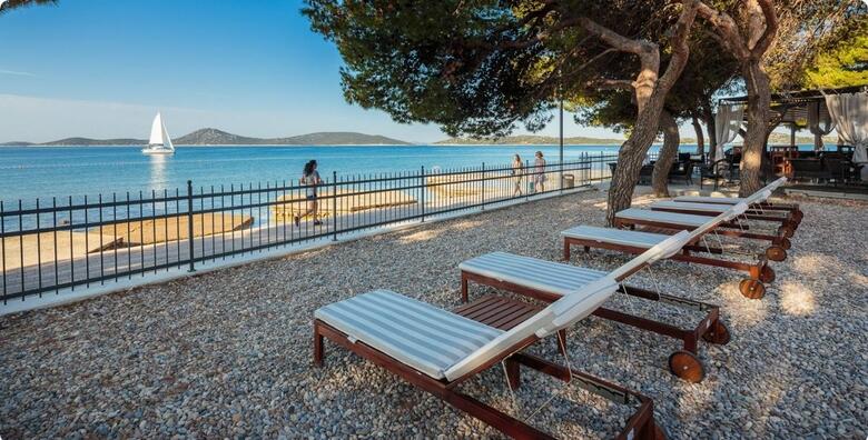 POSEBNA PONUDA! Svibanj i lipanj u Villi Arausa 4*, Vodice - 2 noćenja ALL INCLUSIVE LIGHT za 2 odraslih i 1 dijete do 14,99 g. + GRATIS paket za 1 dijete do 2,99 g.