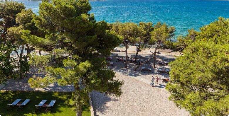 POSEBNA PONUDA! VODICE, Villa Arausana & Antonina 4* - 3 ili 5 noćenja s polupansionom za 2 odraslih i 1 dijete do 14,99 g. + 1 dijete do 2,99 g.